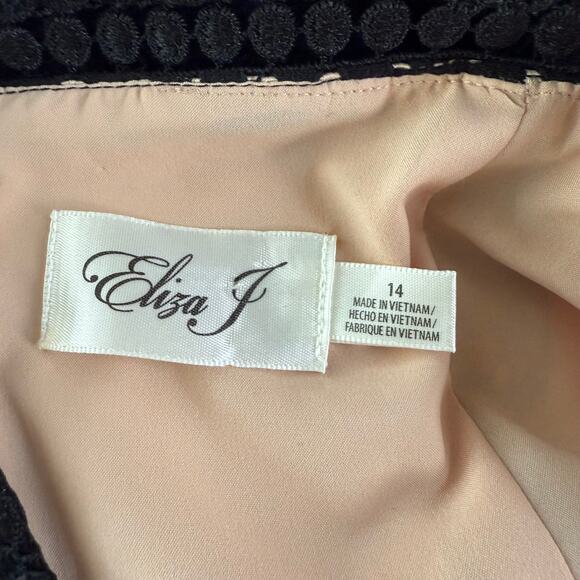 Eliza J Black Lace Overlay Dress Size 14 Formal Wedding $178 retail - Picture 6 of 7